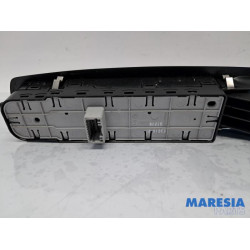 Renault - Grand Scenic - Multi-functional window switch