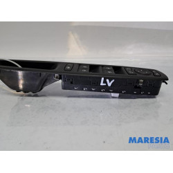 Renault - Grand Scenic - Multi-functional window switch