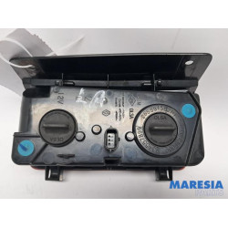 Renault - Trafic - Reversing light, left