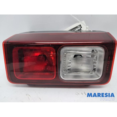 Renault - Trafic - Reversing light, left