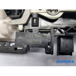 Renault - Grand Scenic - Portiergreep 4Deurs links-achter