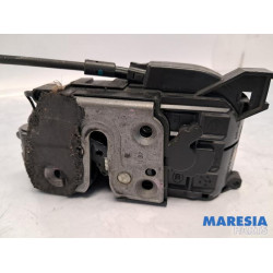 Renault - Grand Scenic - Front door lock mechanism 4-door, right