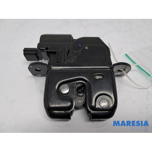 Renault - Grand Scenic - Tailgate lock mechanism