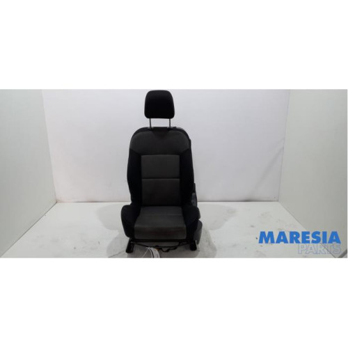 Peugeot - 207 - Siège gauche
