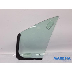 Renault - Trafic - Quarter light, front right