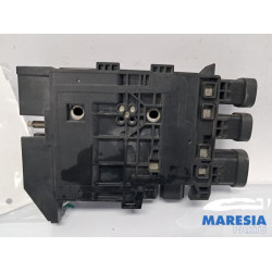 Renault - Grand Scenic - Voltage regulator