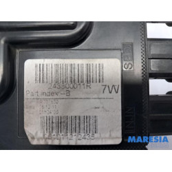 Renault - Grand Scenic - Voltage regulator