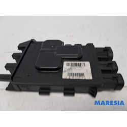 Renault - Trafic - Voltage regulator