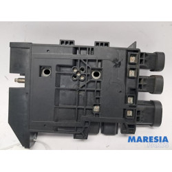 Renault - Trafic - Voltage regulator