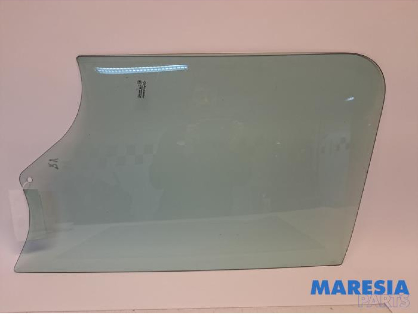 Renault - Master - Door window 2-door, right