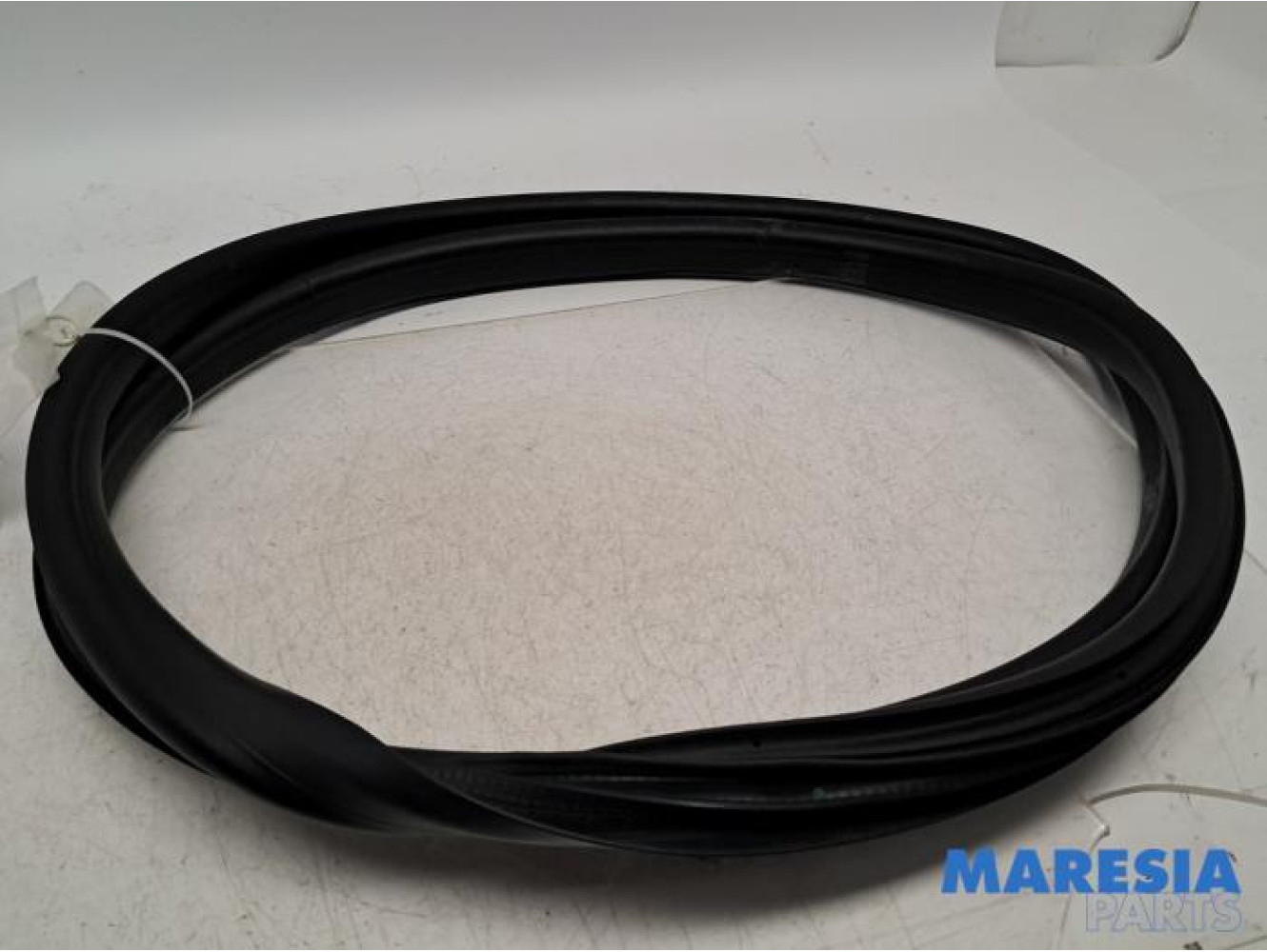 Alfa Romeo - Junior Elettrica - Front door seal 4-door, left