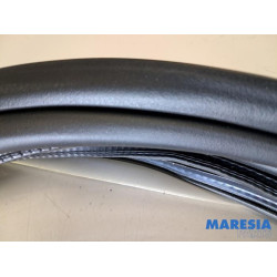 Alfa Romeo - Junior Elettrica - Tailgate seal