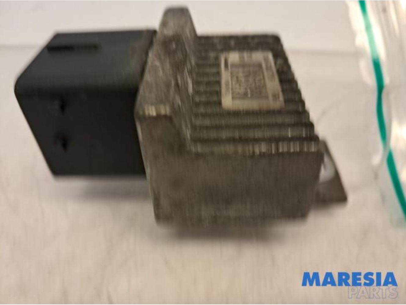 Renault - Master - Glow plug relay