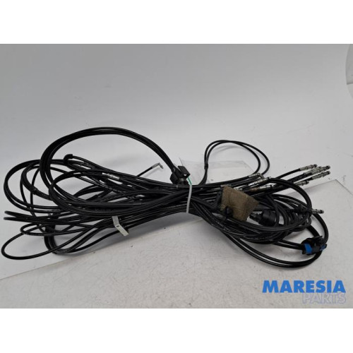 Peugeot - 307 - Convertible roof hydraulic line