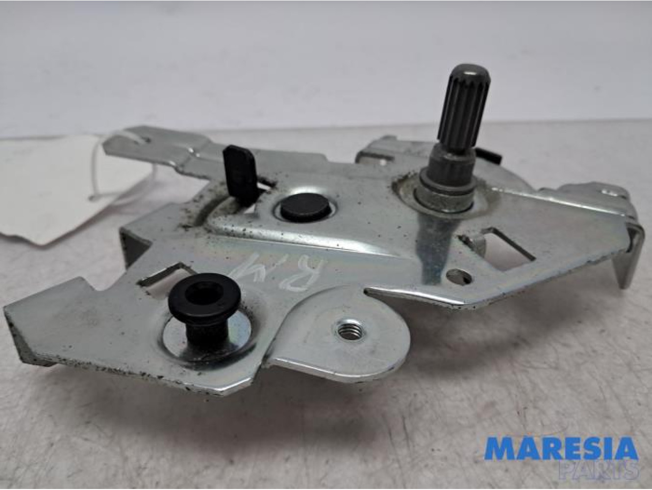 Renault - Trafic - Sliding door lock mechanism, right