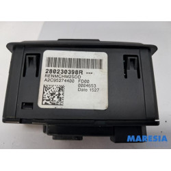 Renault - Trafic - AUX / USB connection