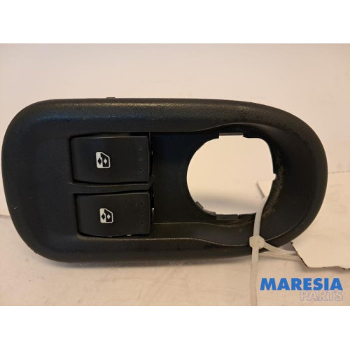 Renault - Master - Combischakelaar ramen