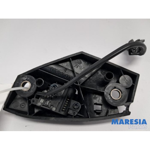 Peugeot - 307 - Tailgate switch