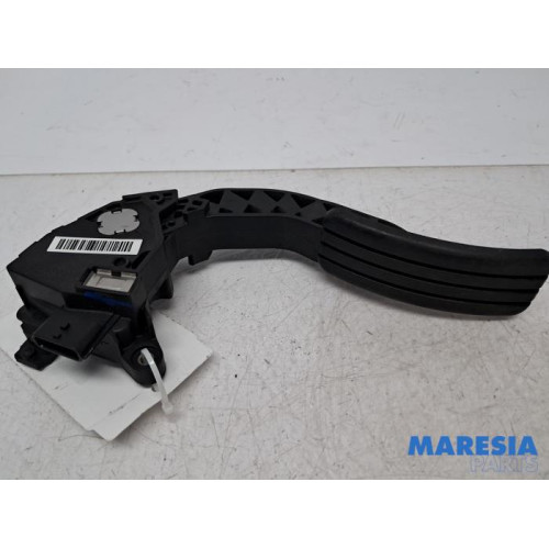 Renault - Trafic - Accelerator pedal