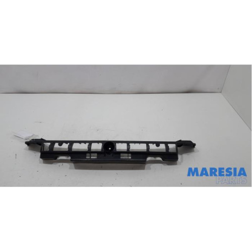 Peugeot - 207 - Rear bumper bracket central