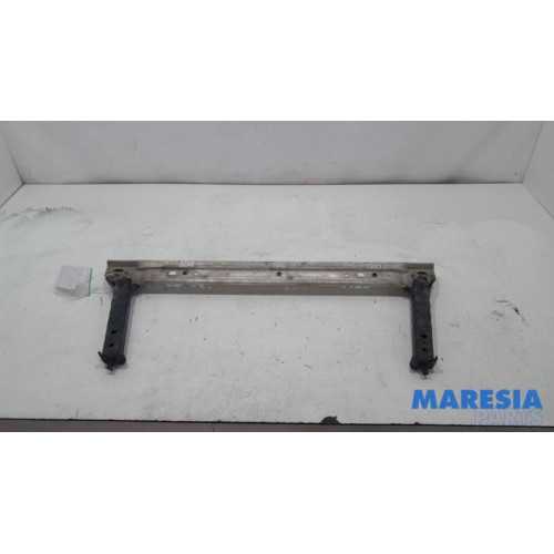 Renault - Megane - Radiateurbalk