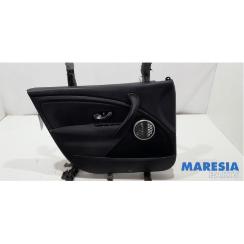 Renault - Megane - Door trim 4-door, front left