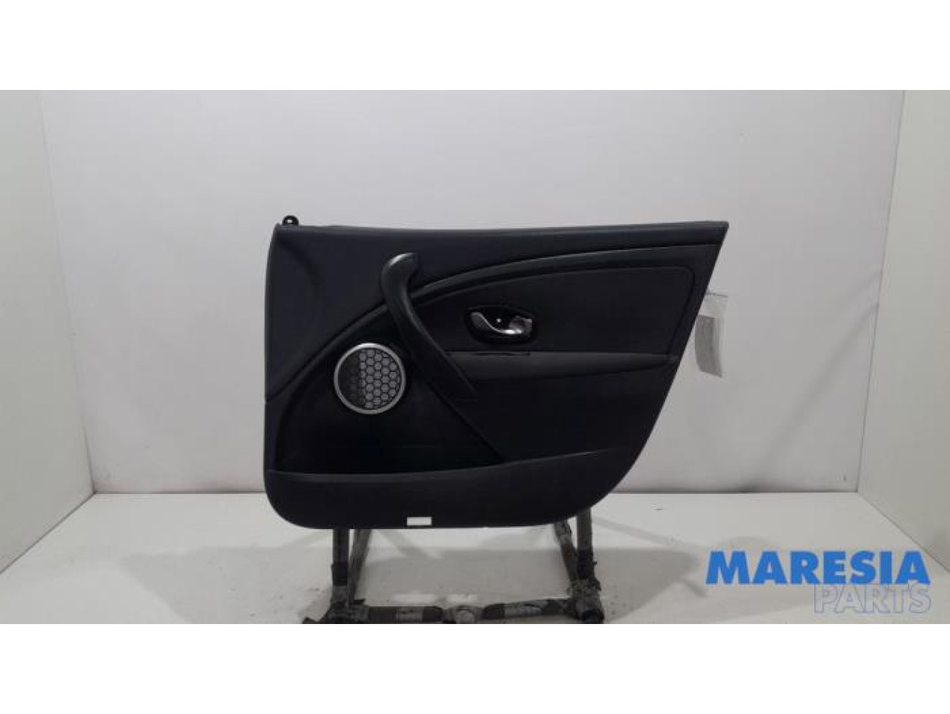 Renault - Megane - Türverkleidung 4-türig rechts vorne