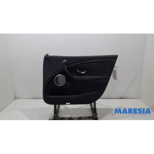 Renault - Megane - Türverkleidung 4-türig rechts vorne