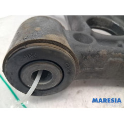 Renault - Master - Draagarm onder rechts-voor