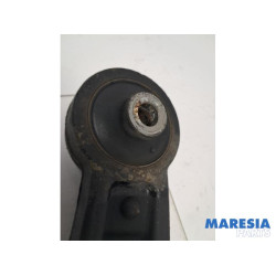 Renault - Master - Draagarm onder rechts-voor