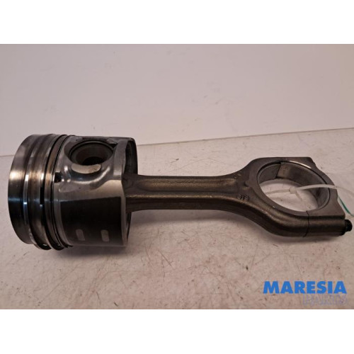 Citroen - C4 Grand Picasso - Connecting rod