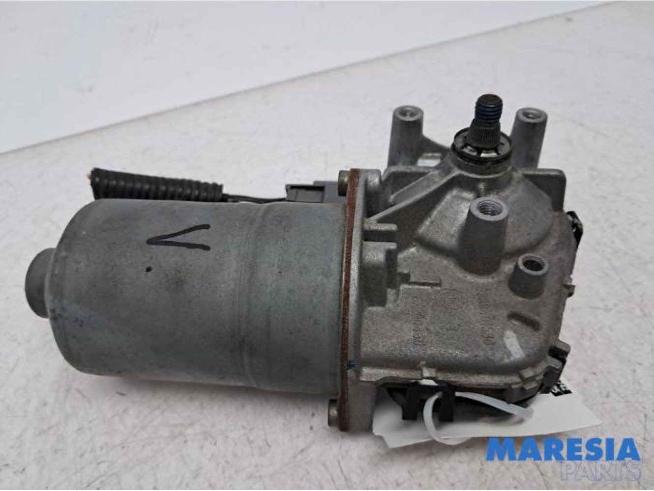 Renault - Trafic - Scheibenwischermotor vorne