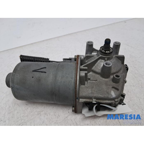 Renault - Trafic - Scheibenwischermotor vorne