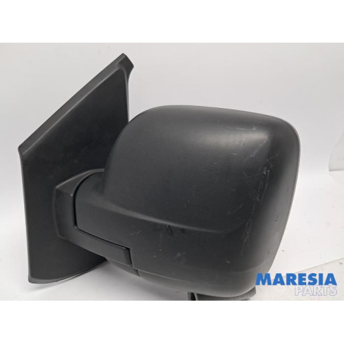 Renault - Trafic - Wing mirror, left