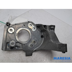 Citroen - C4 Grand Picasso - Stütze Dieselpumpe