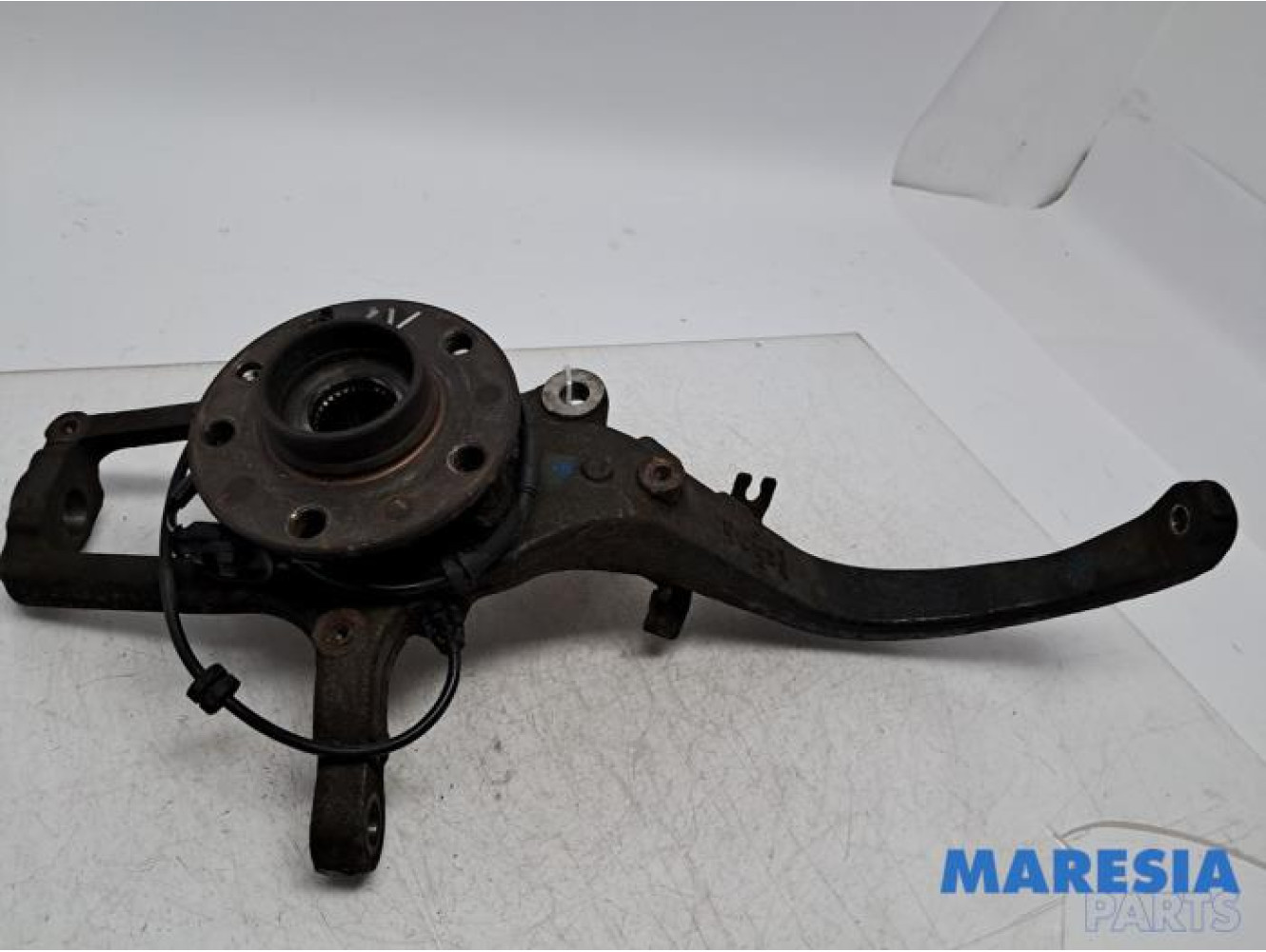 Alfa Romeo - 159 - Knuckle, front left