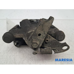 Renault - Master - Bremszange links hinten