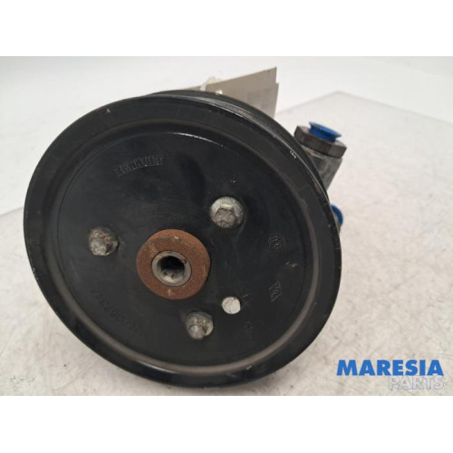 Renault - Master - Power steering pump