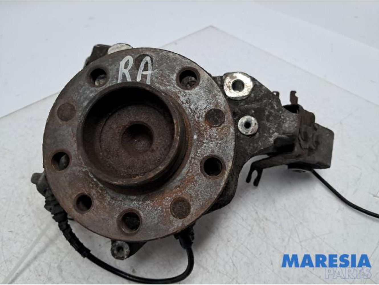 Alfa Romeo - 159 - Knuckle, rear right