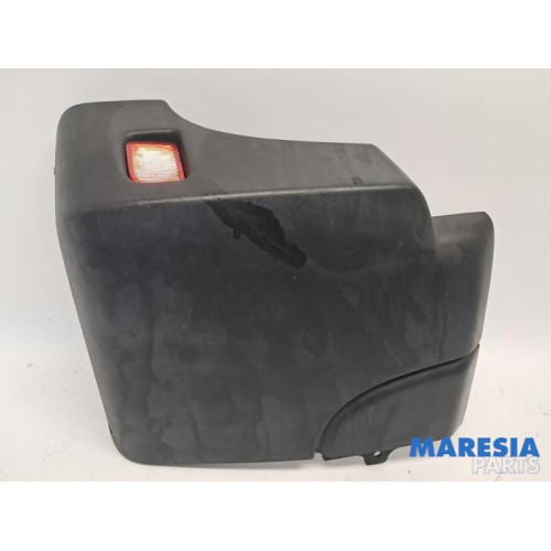 Renault - Master - Rear bumper component, right