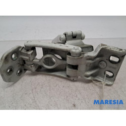 Renault - Master - Rear door hinge, left