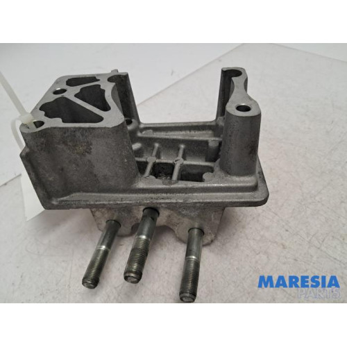 Alfa Romeo - Giulietta - Motorsteun