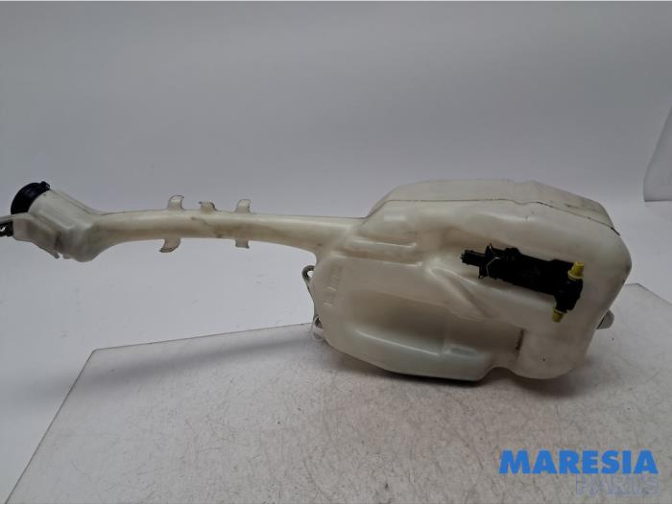 Alfa Romeo - 159 - Réservoir lave-glace avant