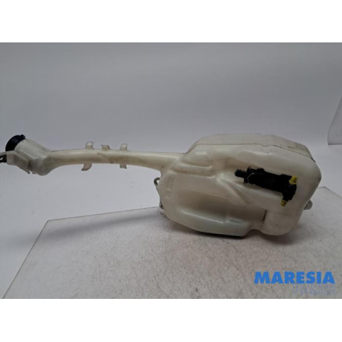 Alfa Romeo - 159 - Ruitensproeiertank voor