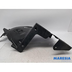 Renault - Trafic - Passage de roue