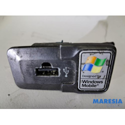 Fiat - 500 - AUX / USB-Anschluss