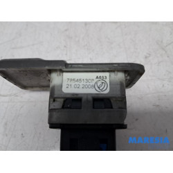 Fiat - 500 - AUX / USB-Anschluss