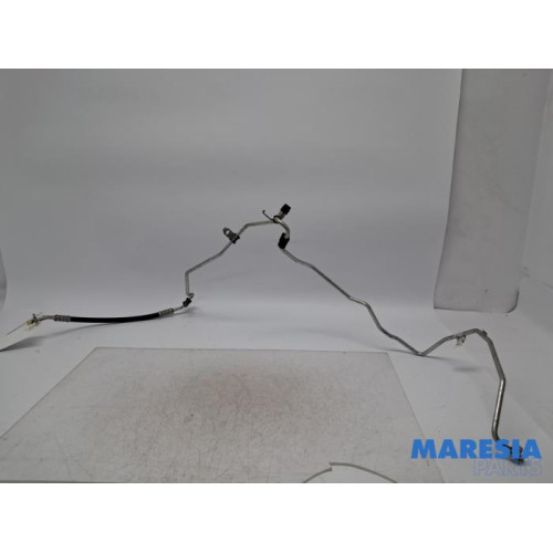 Renault - Trafic - Air conditioning line