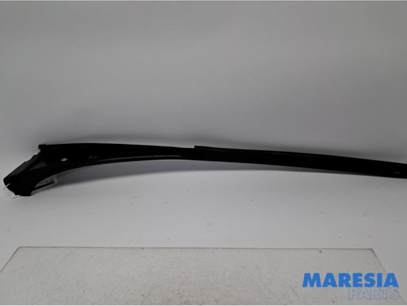 Renault - Trafic - Voorruitlijst