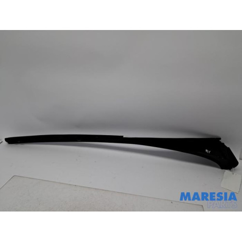 Renault - Trafic - Voorruitlijst